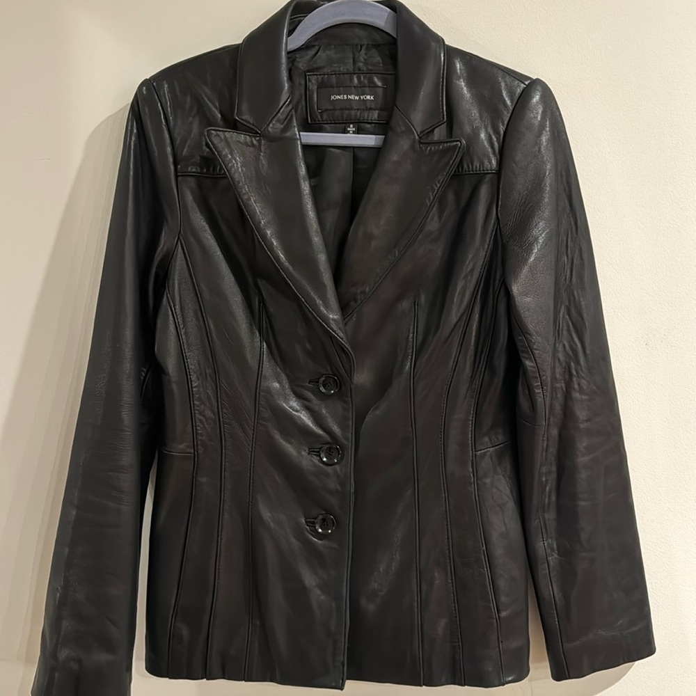 Jones New York 100% black fitted  leather blazer with three button front, SM